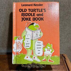 Old turtles riddles & joke Book